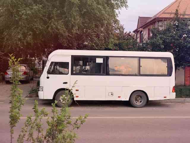 finding-freedom-in-group-travel-the-power-of-minibus-hire