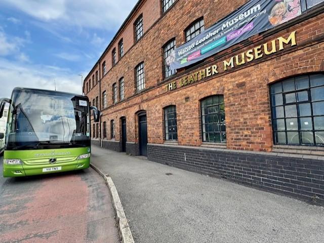 how-to-plan-a-budget-family-trip