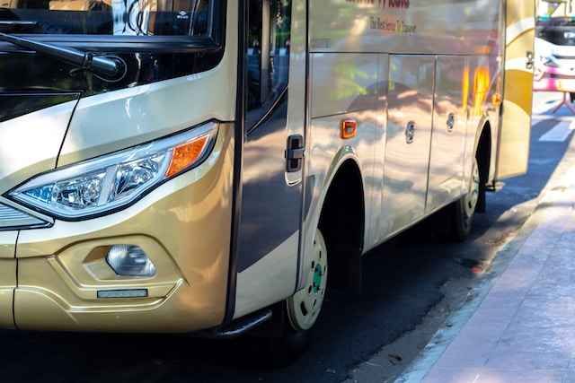 the-ultimate-guide-to-choosing-the-right-coach-hire-company-for-your-travel-needs